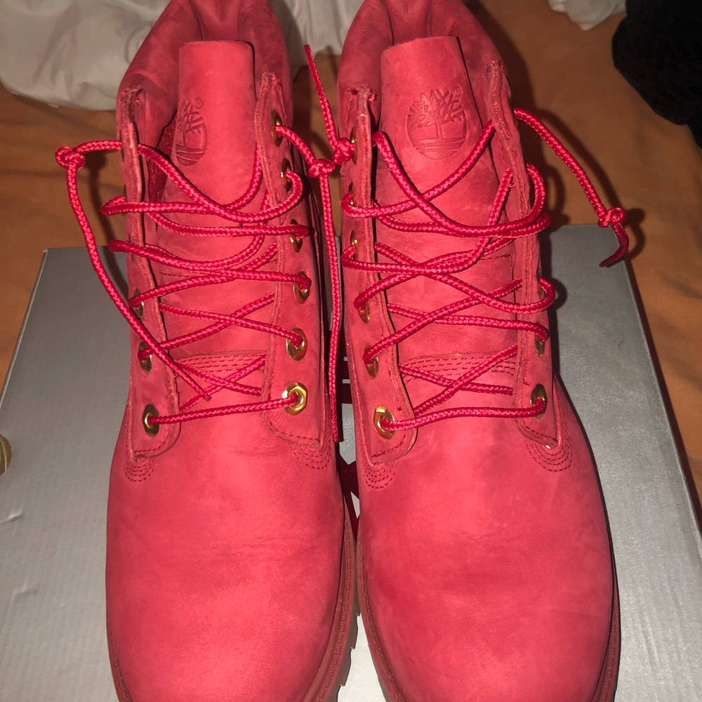 Limited release timberlands